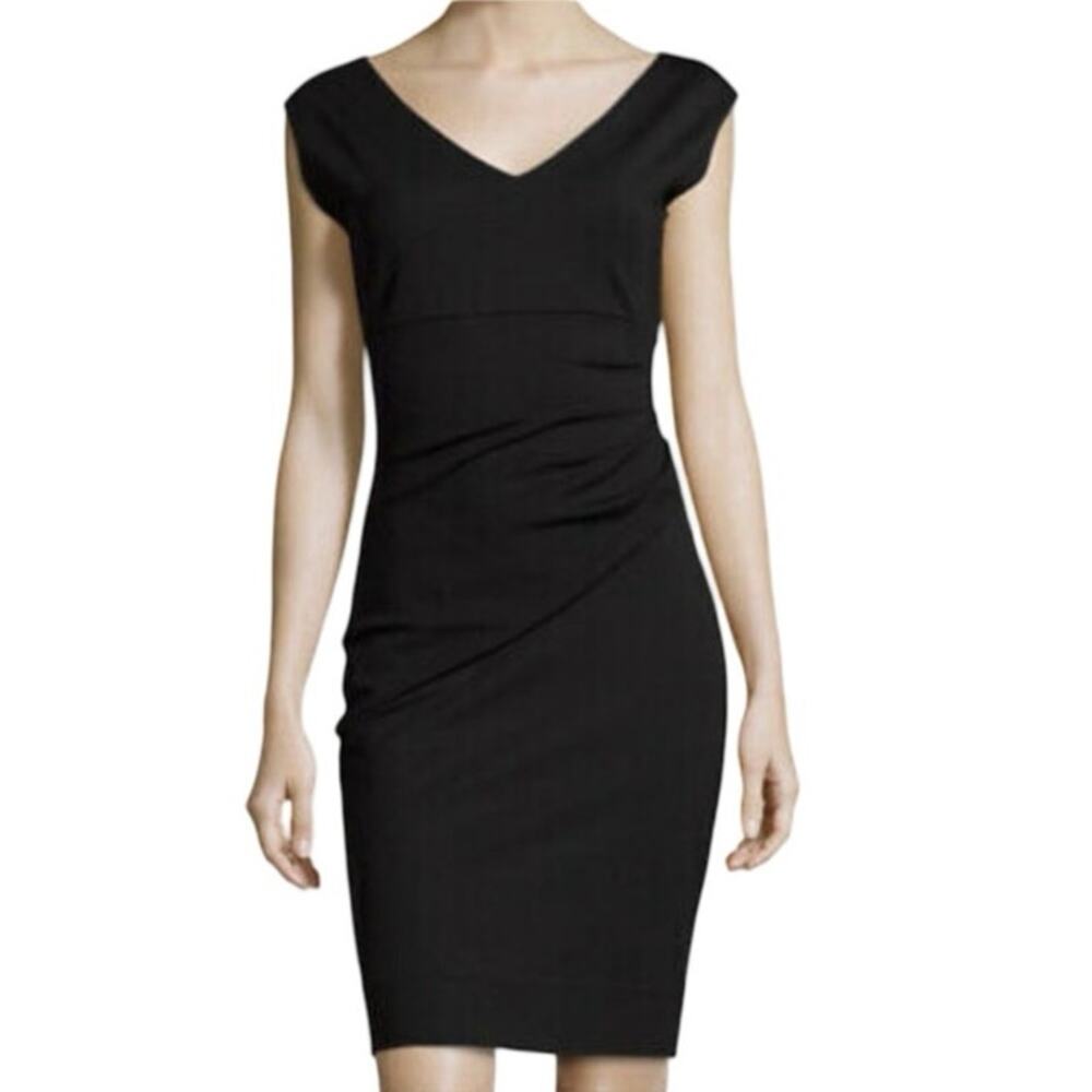 Diane Von Furstenberg Black Cap-Sleeve V-Neck Sheath Dress